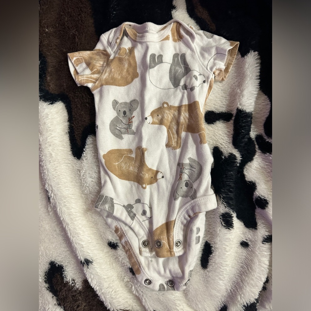 ‼️SOLD‼️ Baby Onesie (Bears)